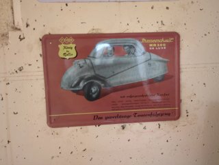 Matriculas y placas de vehículos antiguas.