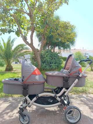 Silla de paseo gemelar, marca BambinoWorld naranja