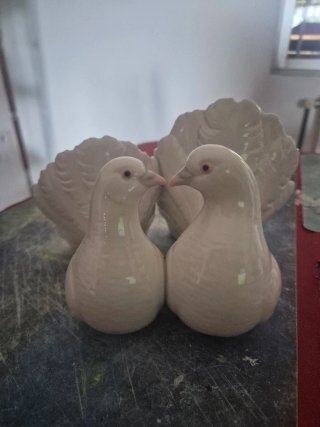 Lladro Palomas Enamoradas Porcelana Blanca