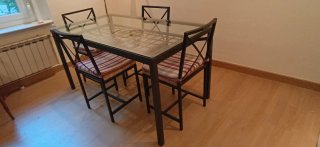 Mesa comedor cristal y 4 sillas IKEA