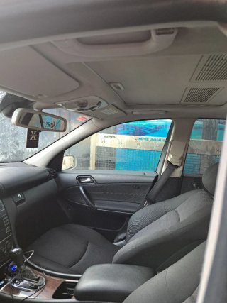 Mercedes-Benz 220 2005