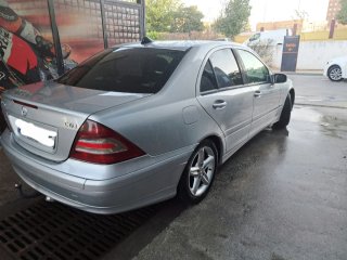 Mercedes-Benz 220 2005