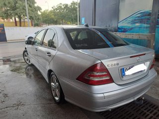Mercedes-Benz 220 2005