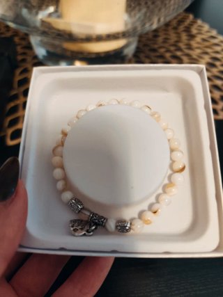 Pulsera piedra natural Madre Perla con charm