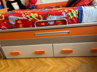 Dormitorio juvenil como nuevo