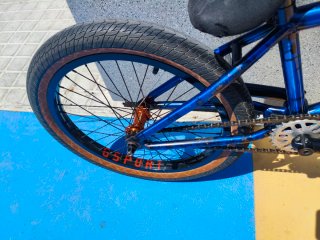 Bicicleta BMX azul