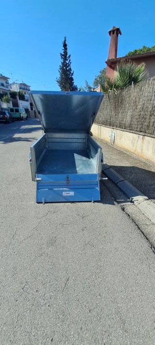 ​Remolque, 2015 de 750 kg fabricado en MAJE.