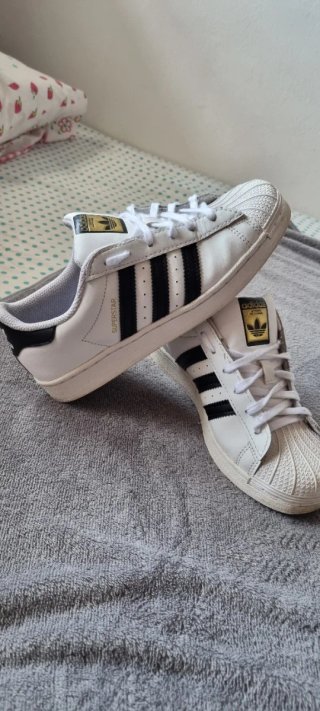 Zapatillas Adidas Superstar Blancas y Negras