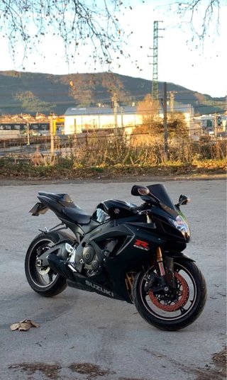 Suzuki GSXR K6 Negra