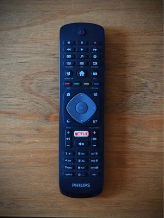 TV Philips 43” 4K Smart TV averiada – para reparar