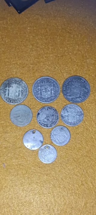 Lotto di 9 monete antiche: 8 Spagna e 1 Francia