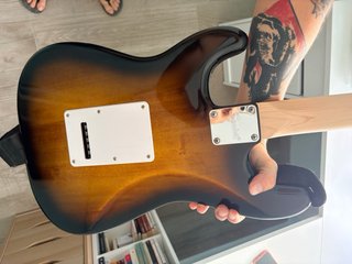 Set Guitarra Eléctrica Squier Stratocaster