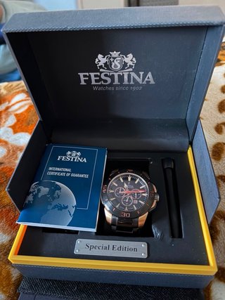 Reloj Festina Edición Especial Negro/Dorado