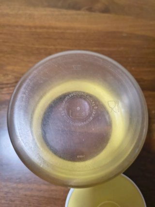 Contenitore Tupperware Giallo  + omaggio