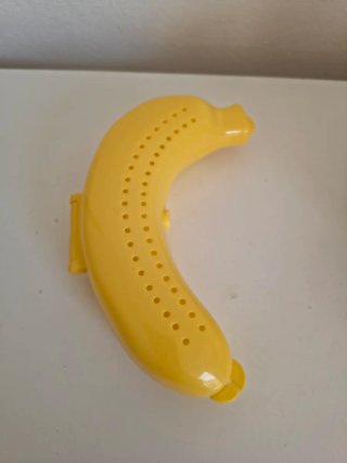 Contenitore Tupperware Giallo  + omaggio