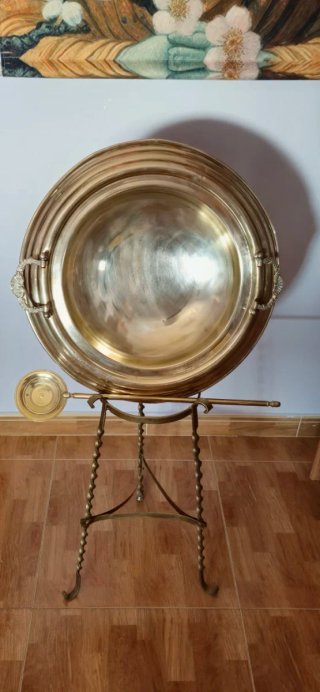 BRASERO ANTIGUO CON SOPORTE