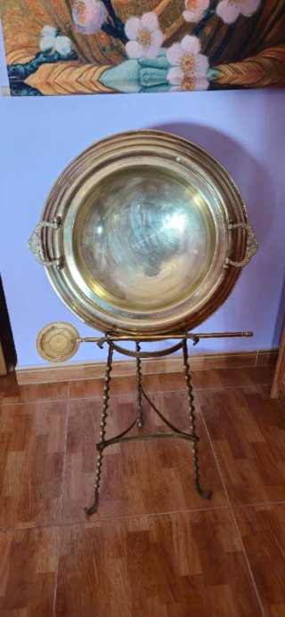 BRASERO ANTIGUO CON SOPORTE