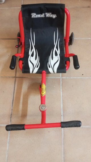 Patinete Road Way Rojo con Llantas Negras