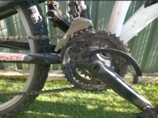Bicicleta 24' Decathlon para reparar