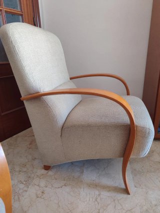 2 Butacas de tela y madera