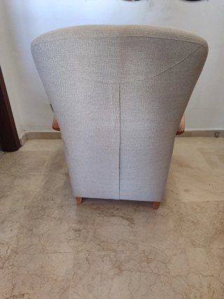 2 Butacas de tela y madera