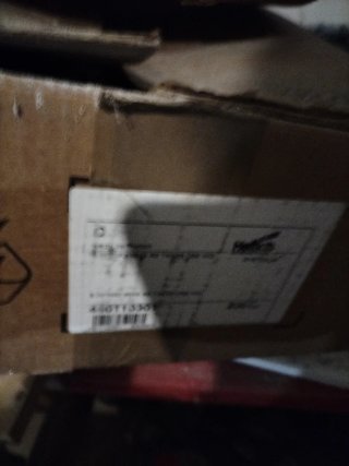 Caja de bisagras para puerta de cocina