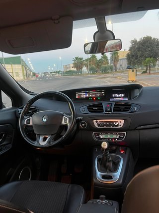 Renault Scenic 2012