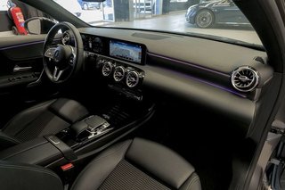 Mercedes Clase A MERCEDES-BENZ  A 180 d