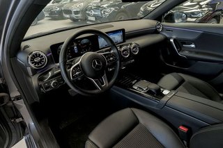 Mercedes Clase A MERCEDES-BENZ  A 180 d