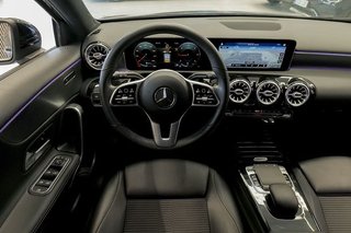 Mercedes Clase A MERCEDES-BENZ  A 180 d
