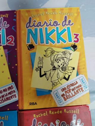 Libros juveniles "Diario de Nikki"
