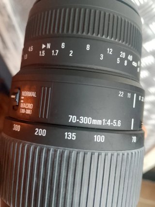 Objetivo Sigma 70-300mm 1:4-5.6 Macro Nikon