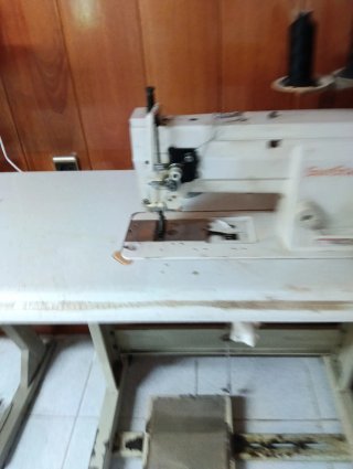 Máquina de coser industrial SunStar doble arrastre