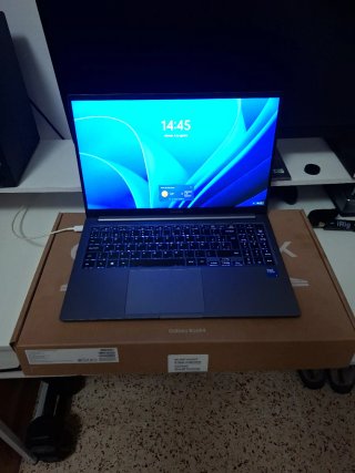 Samsung Galaxy Book4 Grigio