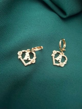 Pendientes Letra A Corazón Oro