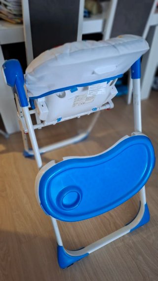 Trona infantil Piku espacial