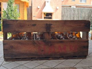 Caja Antigua Estrella Damm Completa