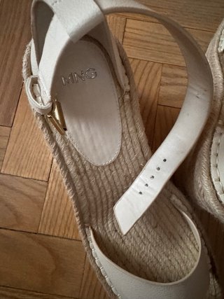 Cuñas de esparto blancas
