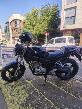 Daelim Roadwin 125 c moto naked negra. Negociable