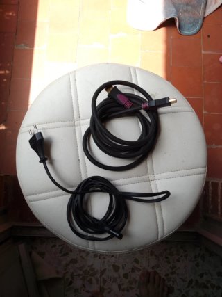 PS4 FAT 500GB + mando + HDMI – Revisada.