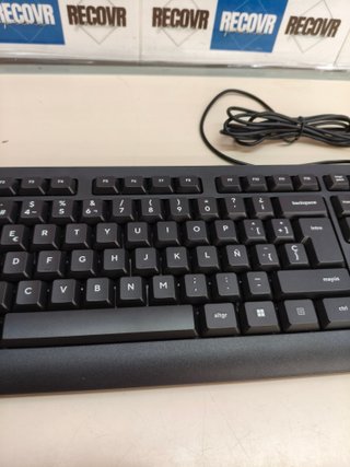 Teclado con cable Trust Taro, QWERTY español, negro