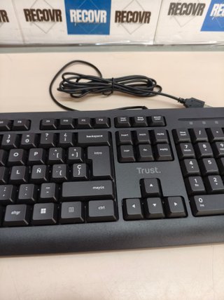 Teclado con cable Trust Taro, QWERTY español, negro