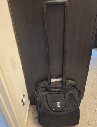 Maleta Travelpro con ruedas