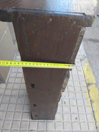 Cuna de bebé antigua de madera