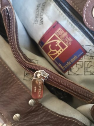 Bolso de piel marrón