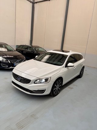 Volvo V60 D6 2016 AWD 285CV Diesel+Electro GARANT