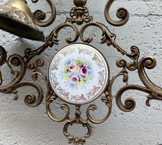 Applique italiana con medaglione in porcellana