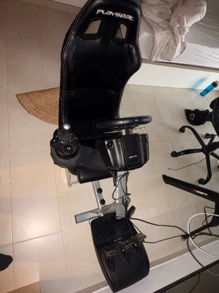 Simulador de Carreras Playseat + Logitech