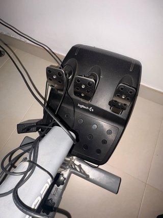 Simulador de Carreras Playseat + Logitech