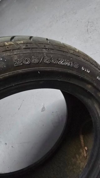 Neumático Dunlop Usado 205/55ZR16 91W